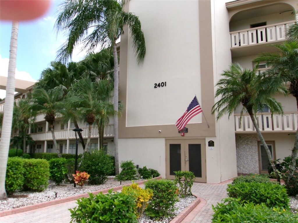 Property Photo: 2401 Antigua Circle J1 FL 33066