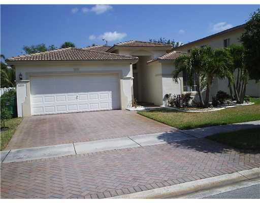 Property Photo: 12711 SW 45th Drive FL 33027