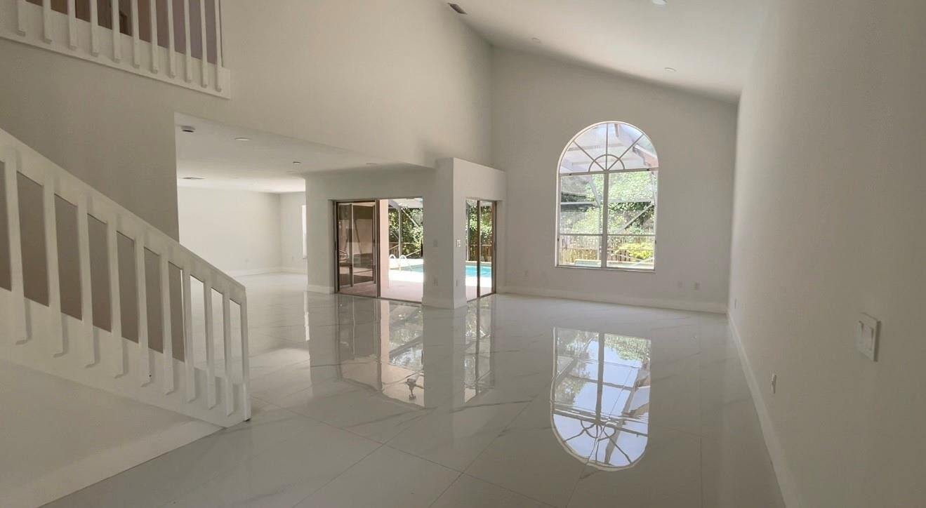 Property Photo:  6805 NW 75th Place  FL 33067 