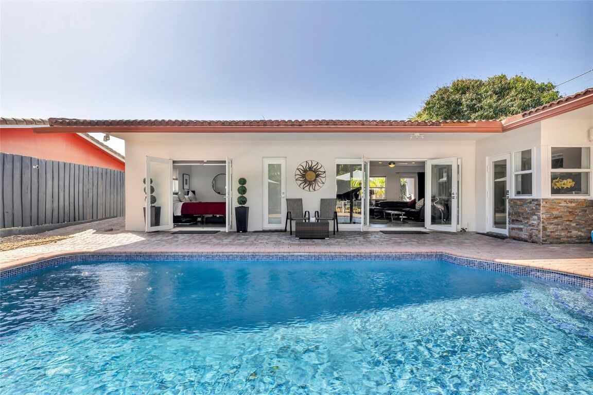 Property Photo:  1833 NE 46th Street  FL 33308 