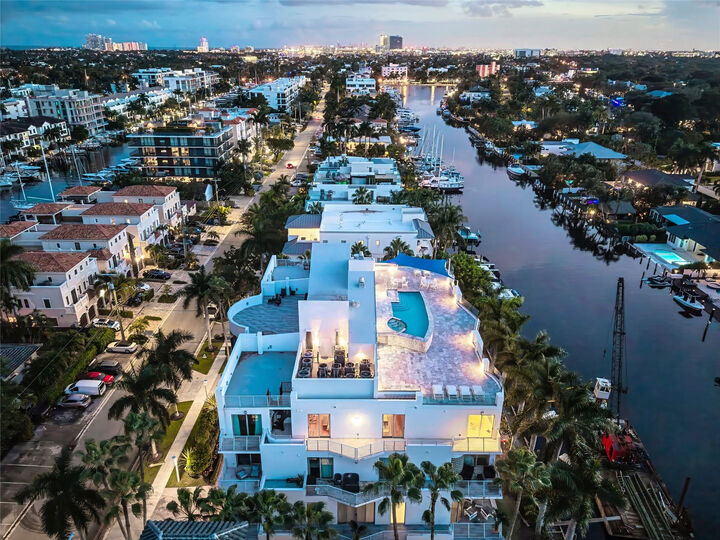 Property Photo:  301 Hendricks Isle 10  FL 33301 