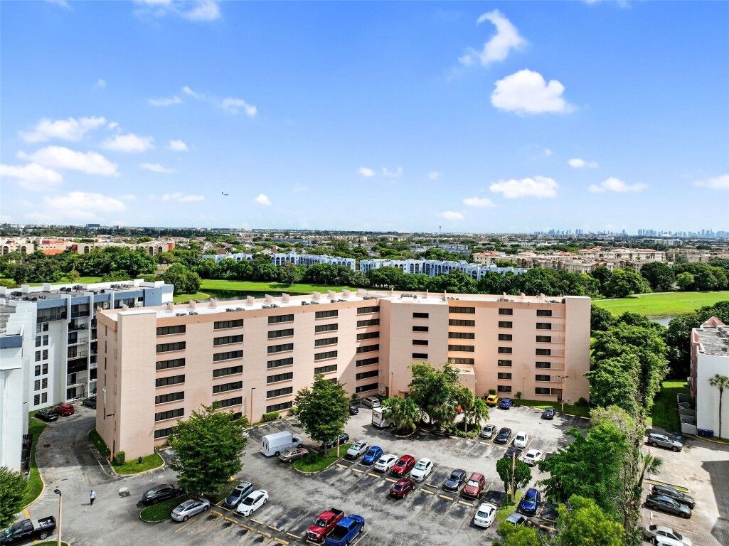 Property Photo:  9688 Fontainebleau Boulevard 610  FL 33172 