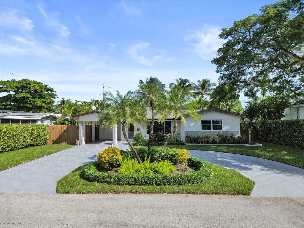 Property Photo:  4450 NE 15th Terrace  FL 33334 