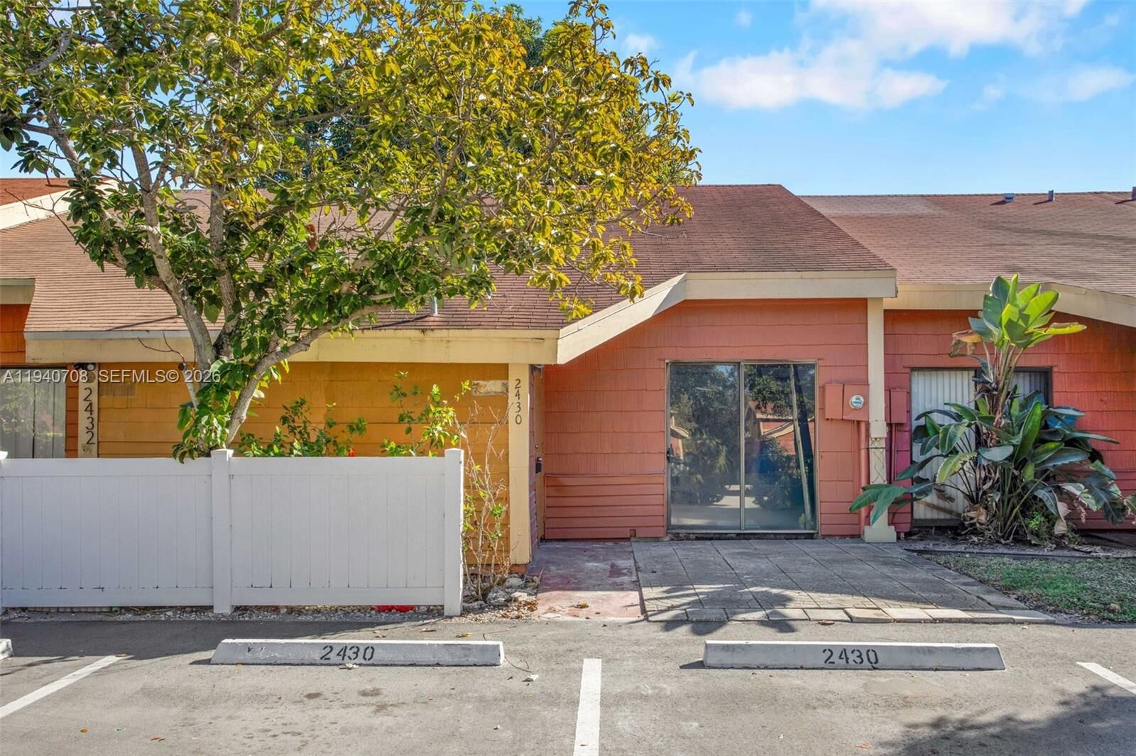 Property Photo:  2430 NW 55th Ter  FL 33313 
