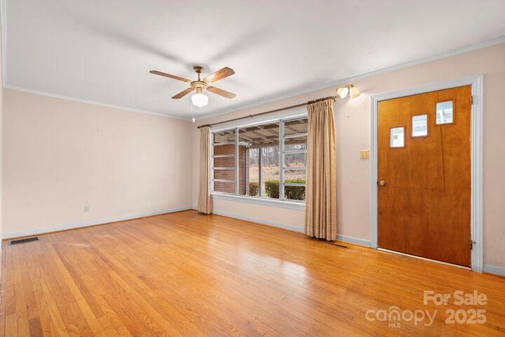 Property Photo:  1177 2nd Street Place SE  NC 28602 