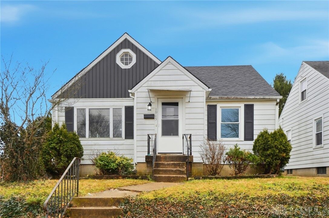 Property Photo:  1915 Kenwood Avenue  OH 45505 
