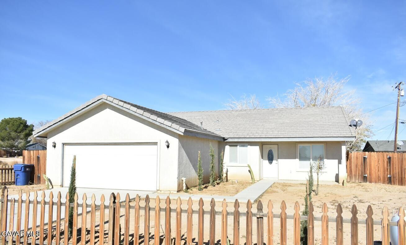 Property Photo:  9113 Catalpa Avenue  CA 93505 