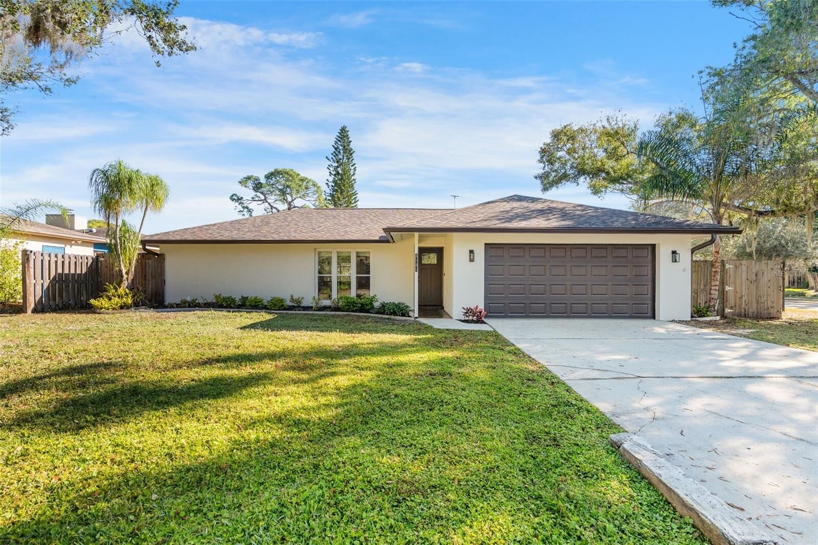 Property Photo:  4343 Arrow Avenue  FL 34232 