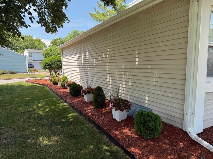 Property Photo:  901 E Harbor View Road  MI 48706 