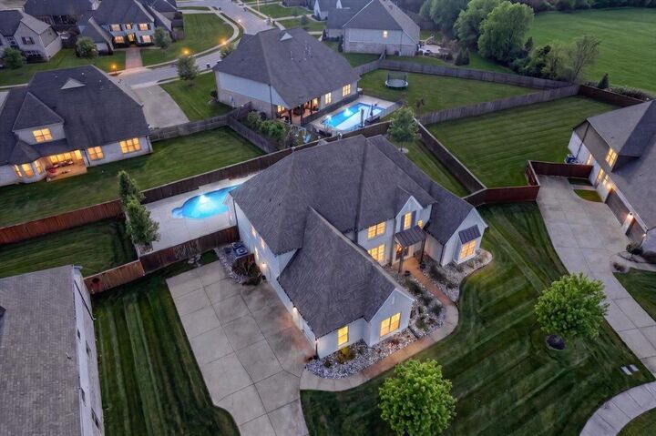 Property Photo: 535 Tender Oaks Cv TN 38017