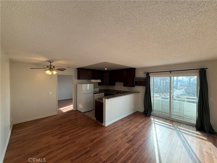 Property Photo: 400 N Hobart Boulevard 301 CA 90004