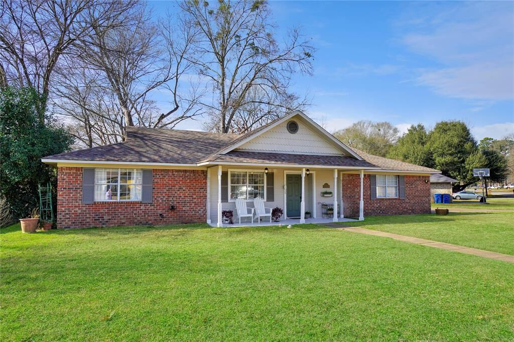 Property Photo:  1000 Hillcrest Drive  TX 75791 