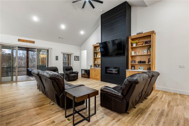 Property Photo: 12412 Wildwood Drive AR 72756