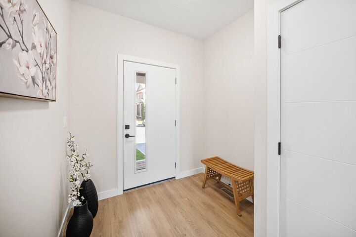 Property Photo:  201 Cooperswood Green SW 204  AB T3B 3Y6 