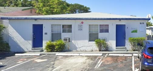 Property Photo:  809 20th Street 11  FL 33407 