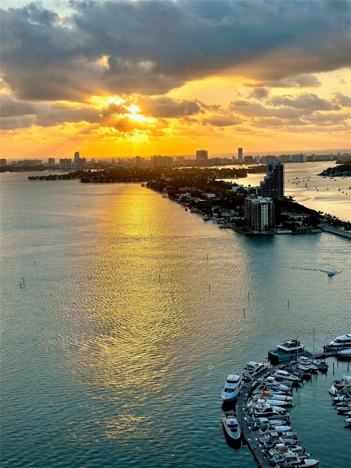 Property Photo:  1750 N Bayshore Drive 3706  FL 33132 