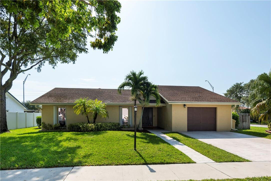Property Photo:  2101 NW 101st Terrace  FL 33026 