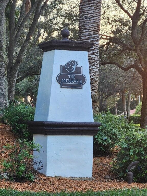 Property Photo:  1003 Silktree Lane  FL 33327 