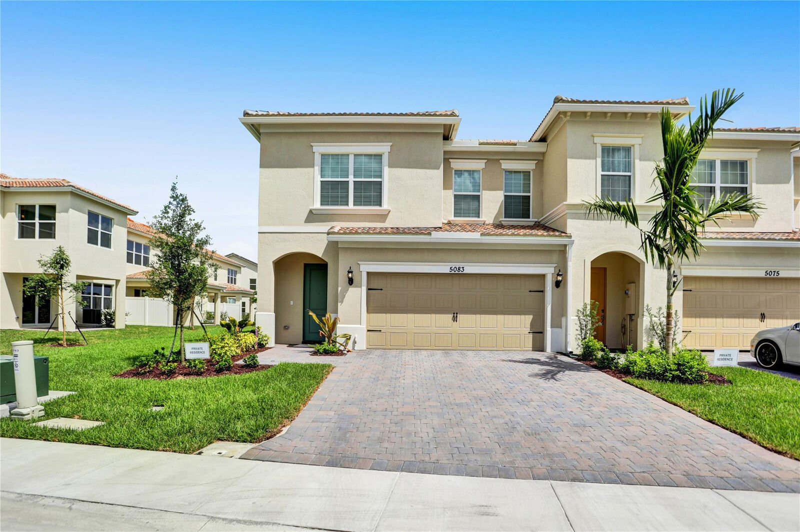 Property Photo:  5083 Greenway Drive  FL 33021 