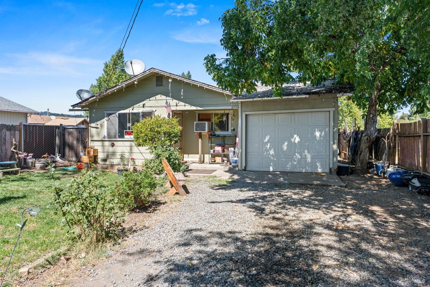 Property Photo: 490 Della Avenue CA 95490