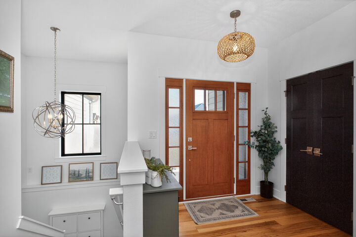 Property Photo: 325 Hawthorne Circle IA 50105