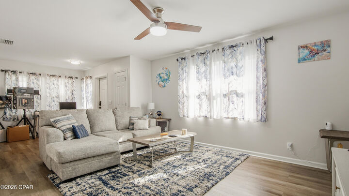 Property Photo:  1621 E 9th Street  FL 32401 