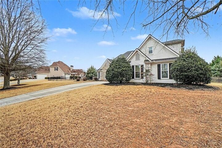 Property Photo:  215 Country Club Drive  GA 30141 