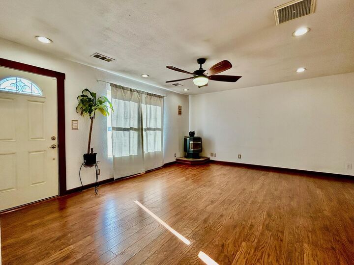 Property Photo:  1725 Alpha Road SE  NM 87124 