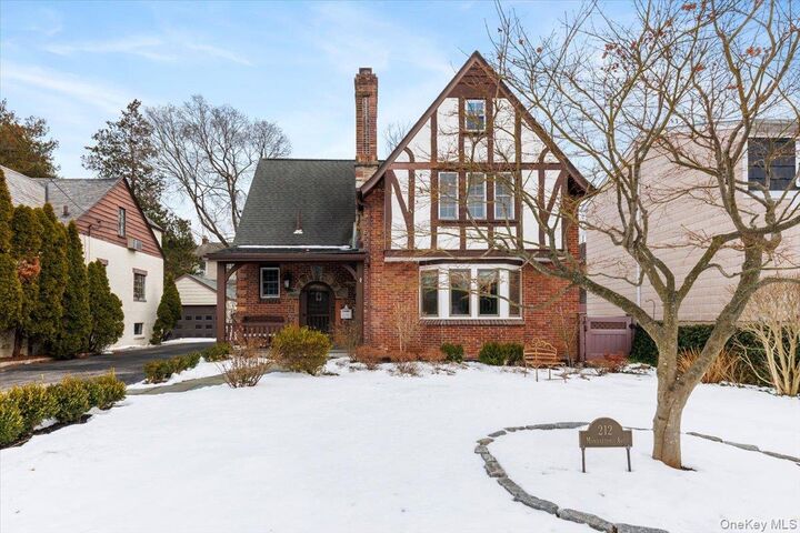 Property Photo:  212 Manhattan Avenue  NY 10707 