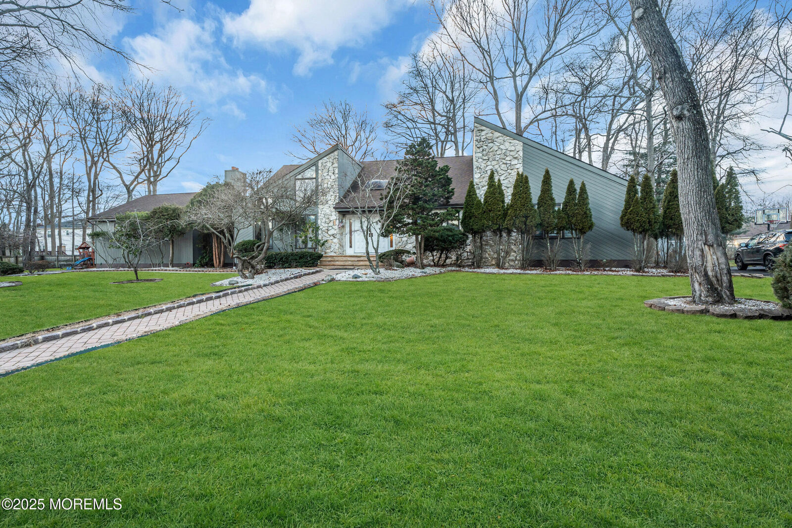 Property Photo:  8 Ross Court  NJ 07755 