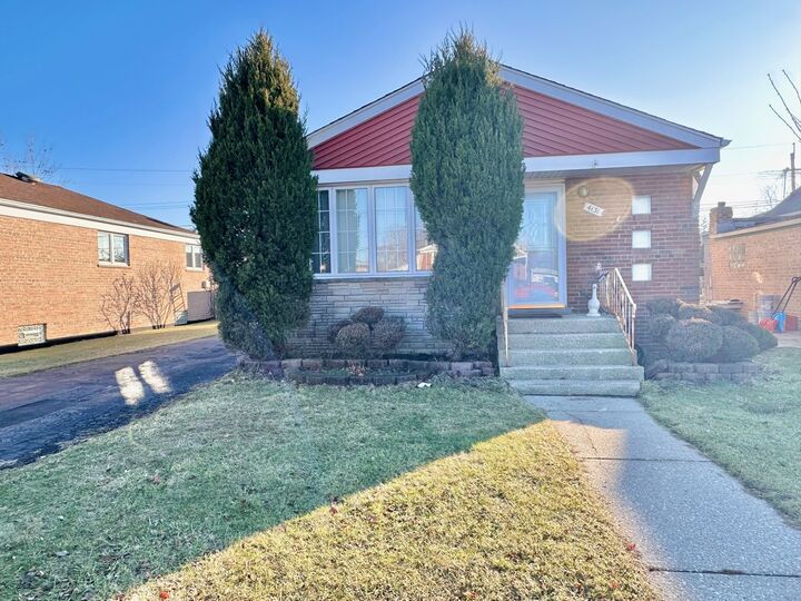 Property Photo:  4131 W 81st Place  IL 60652 