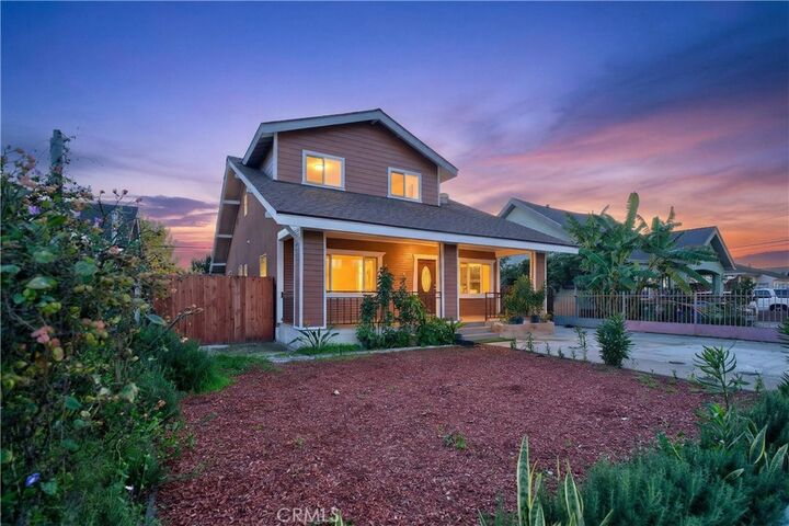 Property Photo:  1330 W 48th  CA 90037 