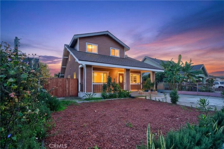 Property Photo:  1330 W 48th  CA 90037 