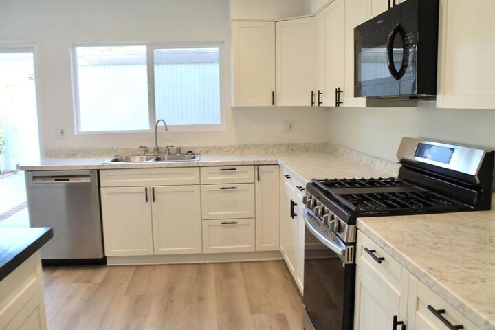 Property Photo:  2746 Via Tulipan  CA 92010 