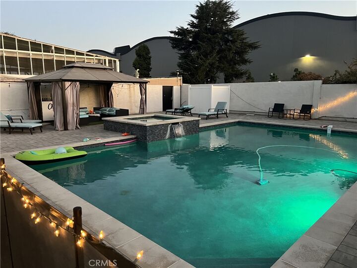 Property Photo:  11024 Peoria Street  CA 91352 