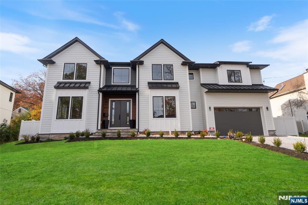 Property Photo:  333 Harrison Street  NJ 07652 