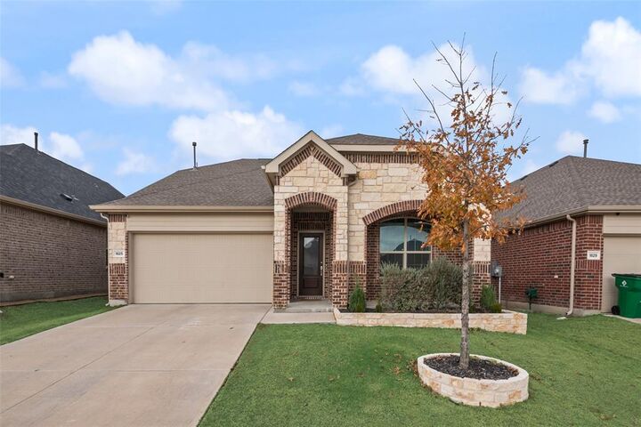 Property Photo:  1825 Lake Grove Drive  TX 75068 
