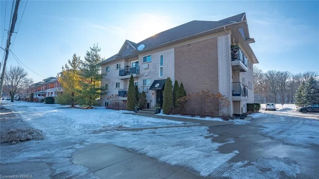 Property Photo:  36 Willow Street  ON N3L 2K6 