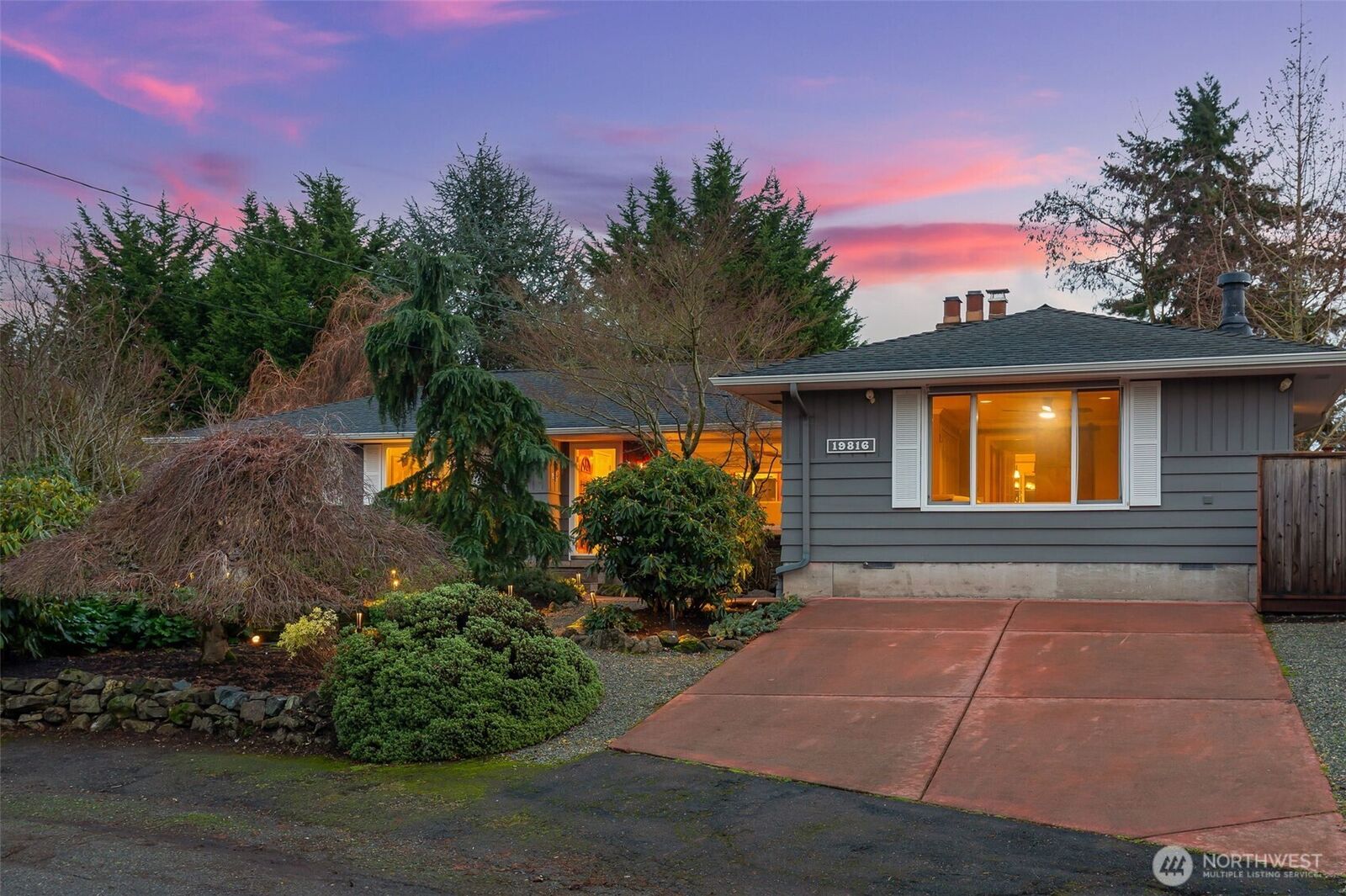 Property Photo: 19816 5th Avenue S WA 98148