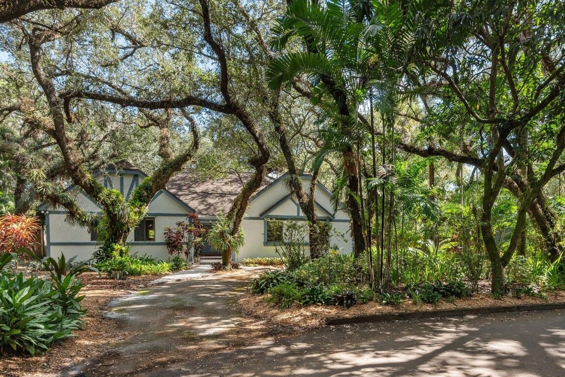 Property Photo:  2102 Tanbark  FL 33312 