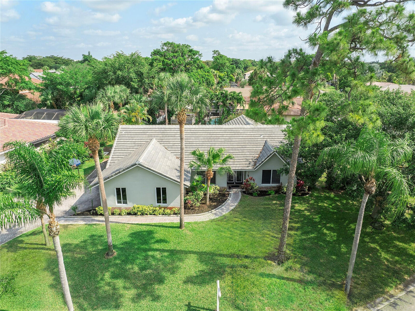 Property Photo: 1758 NW 88th Way FL 33071