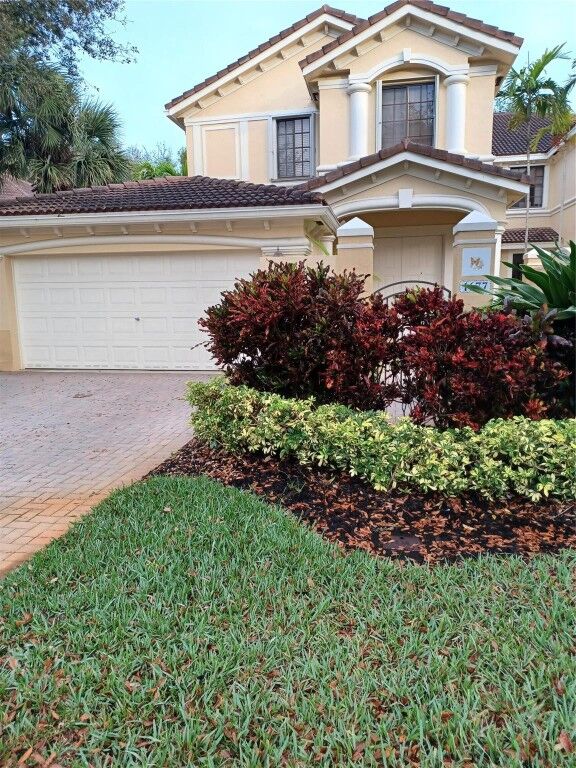 Property Photo:  1677 Passion Vine Circle 1  FL 33326 