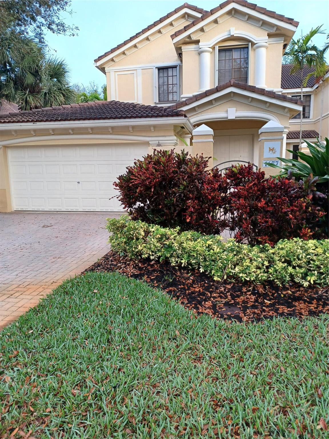 Property Photo:  1677 Passion Vine Circle 1  FL 33326 