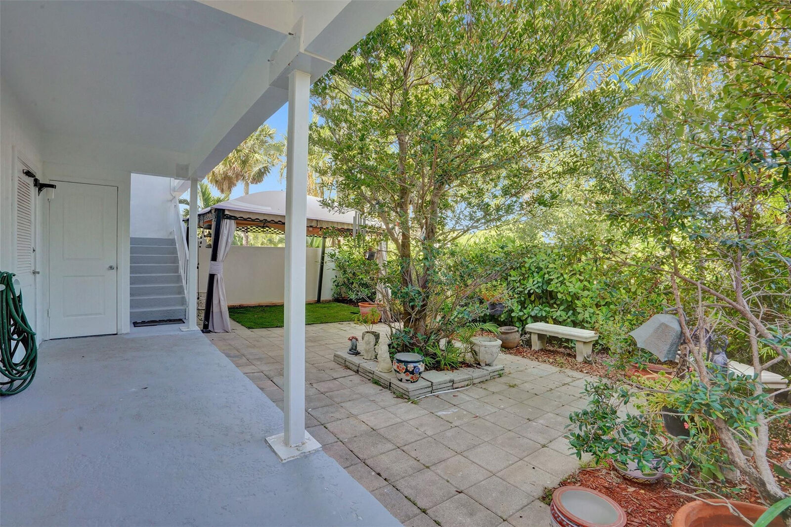 Property Photo: 2430 17 Street G FL 33316