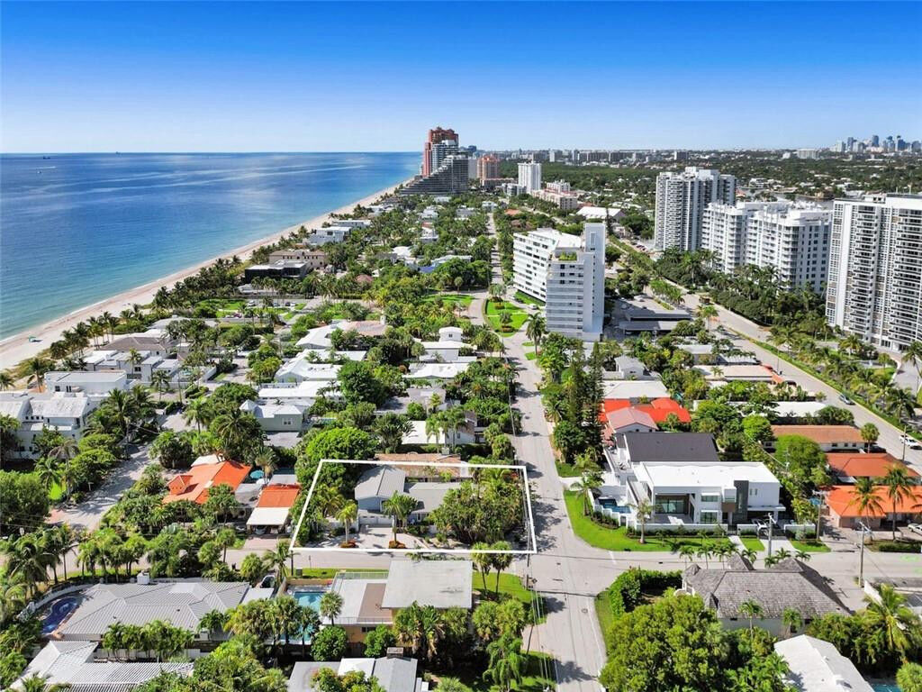 Property Photo: 2930 Center Avenue FL 33308