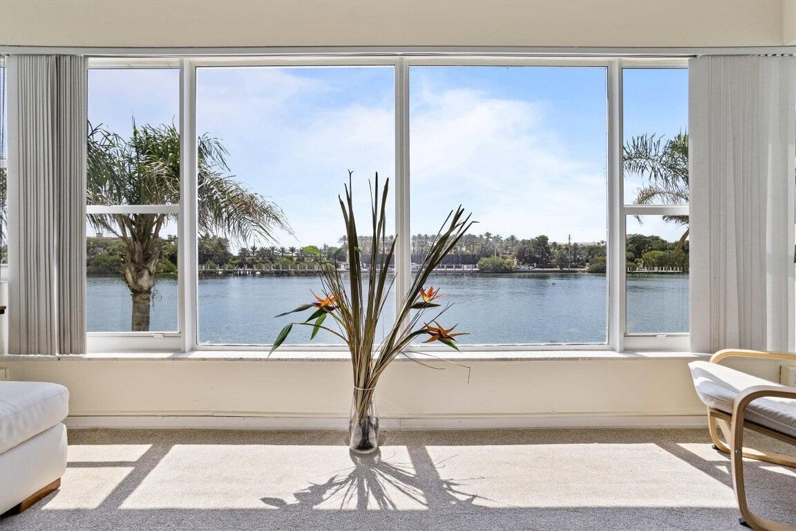 Property Photo: 2772 NE 30th Avenue 8B FL 33064