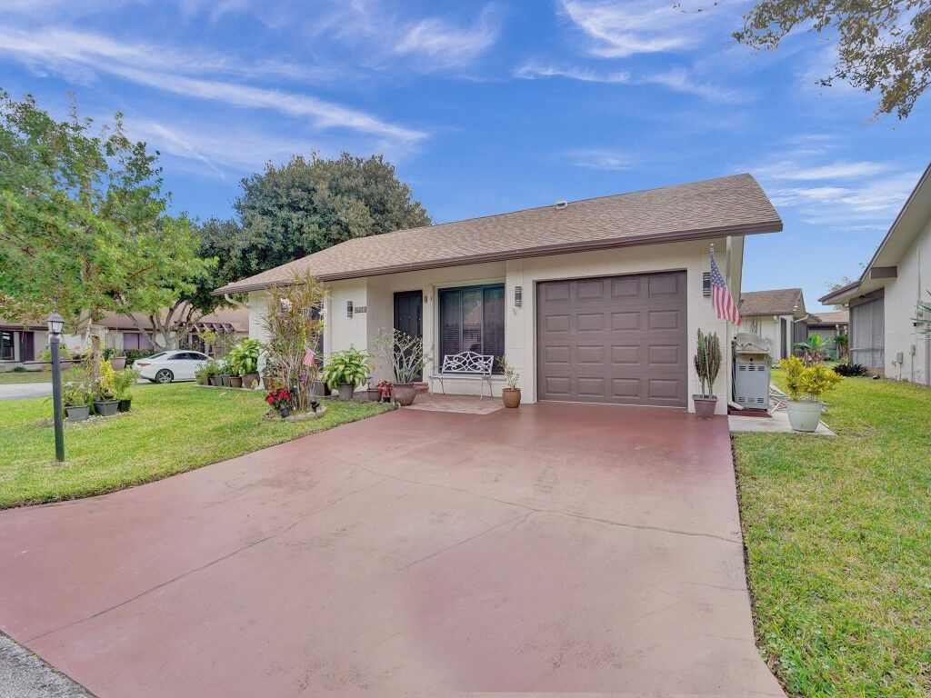 Property Photo:  1950 SW 16th Court  FL 33442 