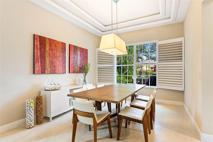 Property Photo:  2527 Montclaire Circle  FL 33327 