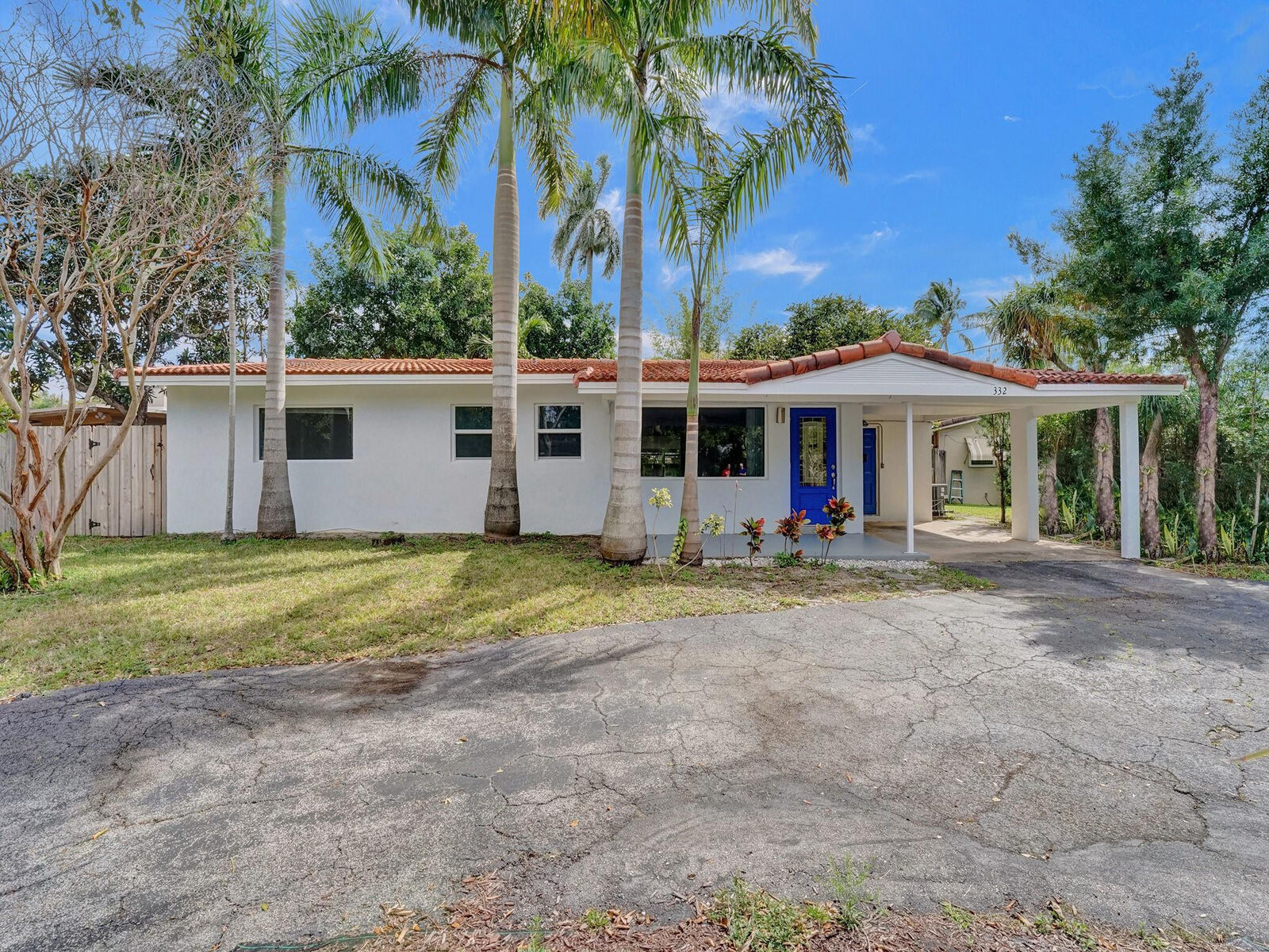 Property Photo:  332 NE 29th Street  FL 33334 