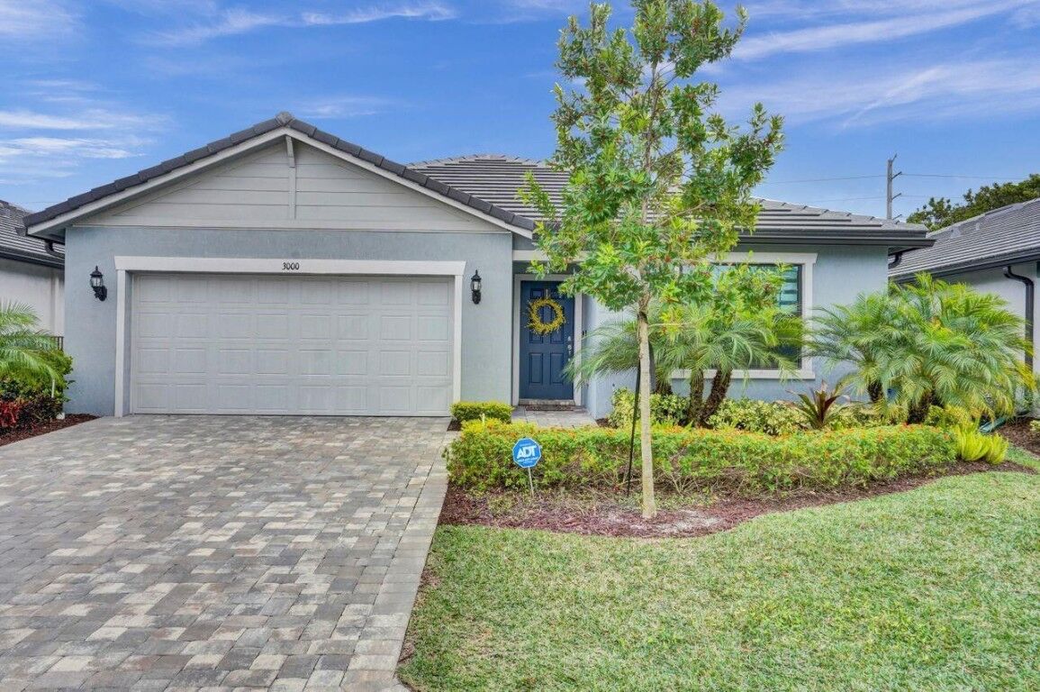 Property Photo:  3000 Shortleaf Avenue  FL 33311 